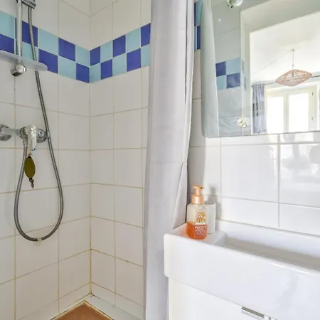Lovely 1br Flat Near Voltaire Metro Station Paris